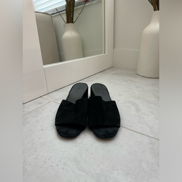 Vince Slides (41) - Picture 6 of 9